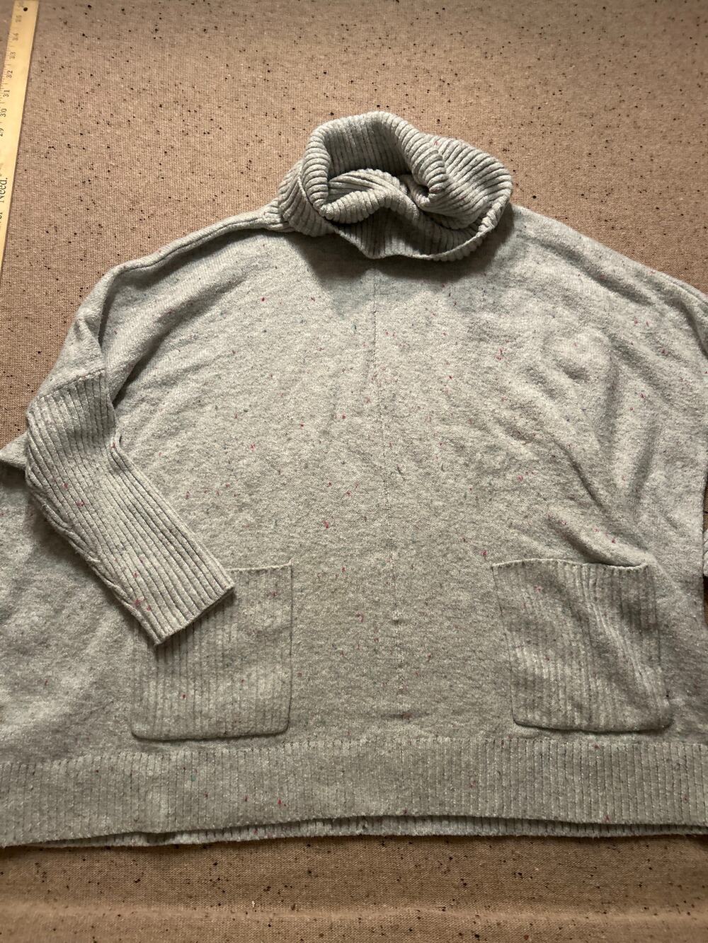 Loft Oversized Poncho Like Sweater Medium Womens Oatmeal
